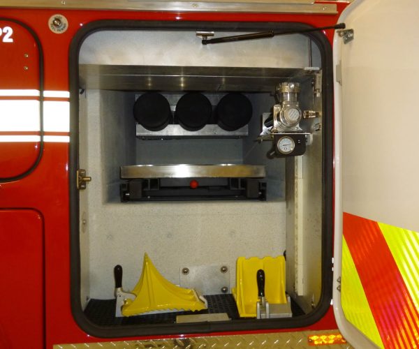 wildland-brush-truck-pass-through-compartment